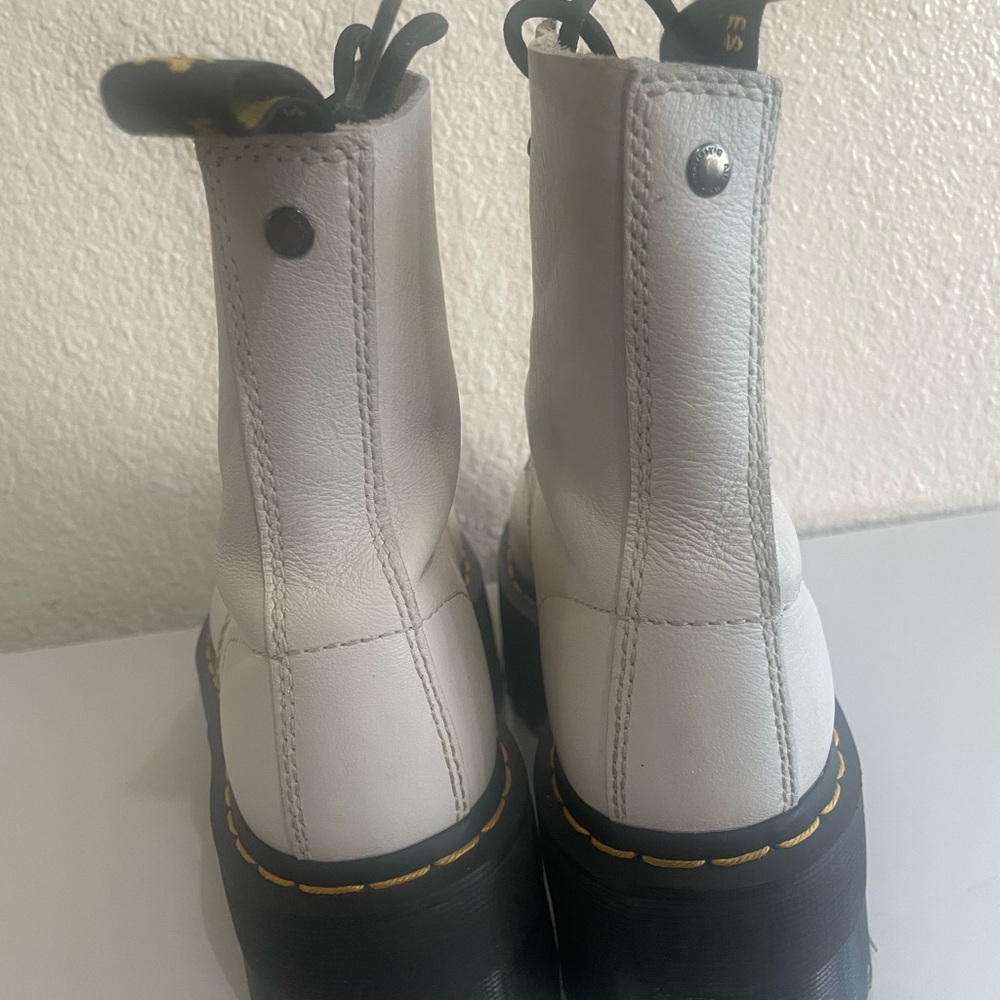 🎃Dr. Martens 1460 Pascal 8-Eye White Platform Lace-Up Boots😳 - Picture 6 of 8